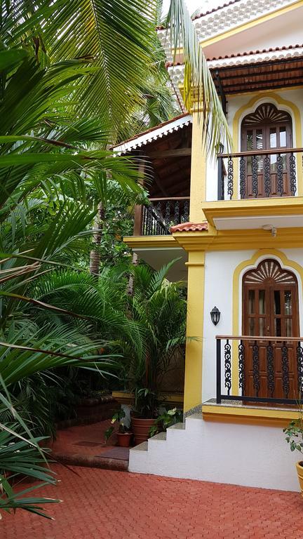 De Hibiscus Hotel Candolim Exterior photo